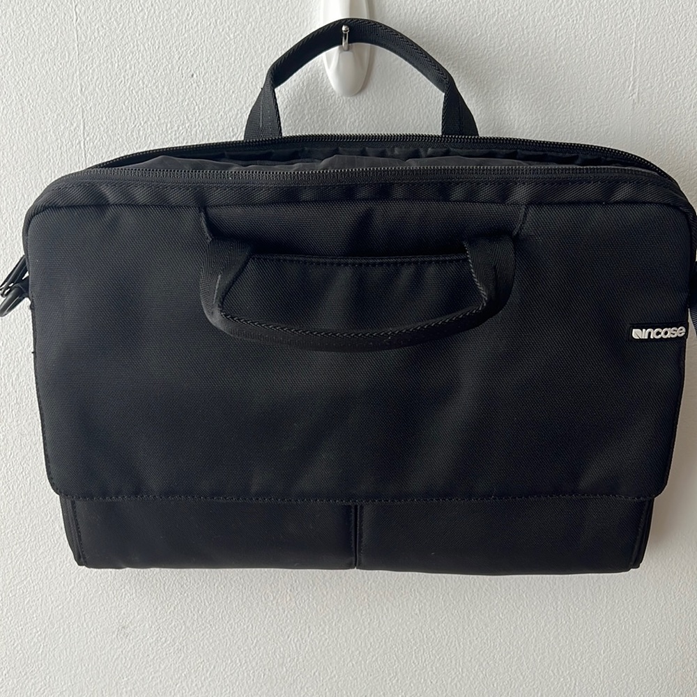 Incase laptop briefcase